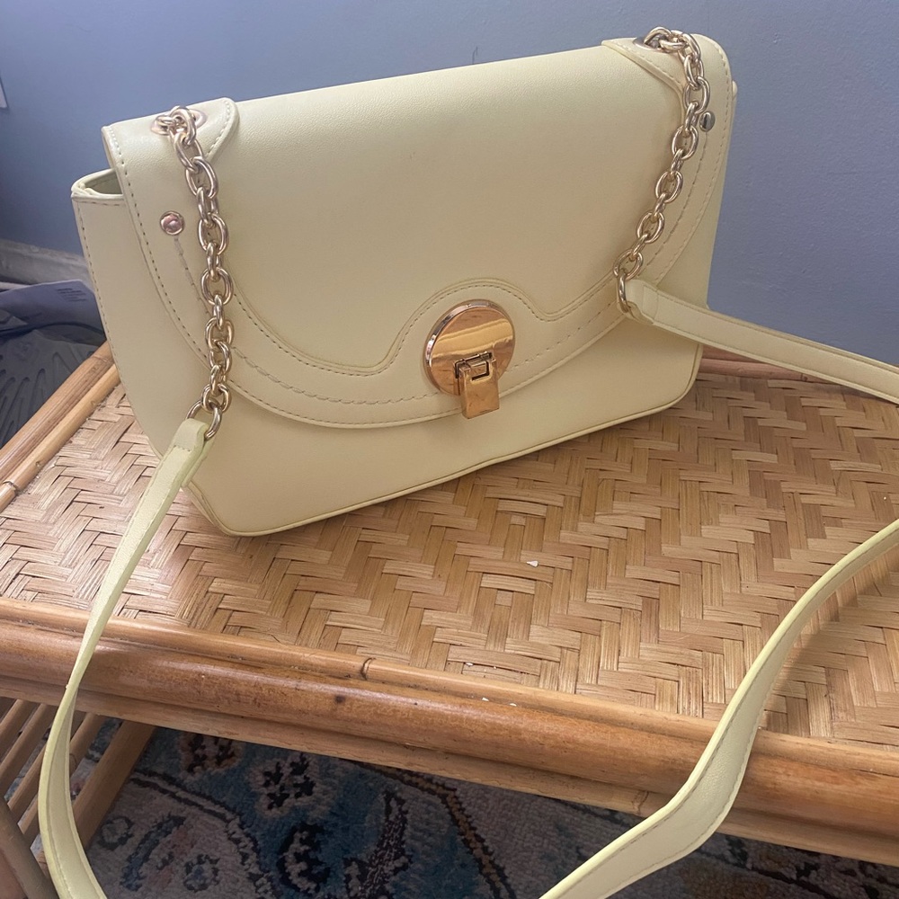 Light yellow small cross body bag
